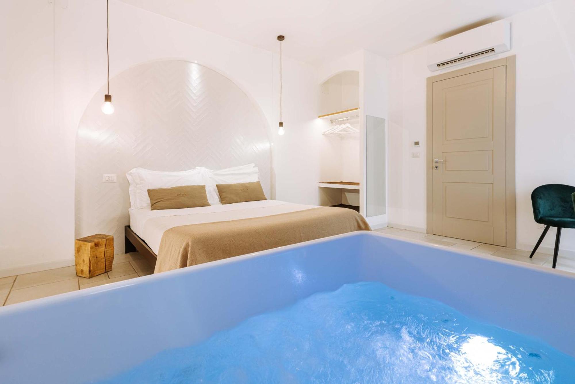 Dirium - Exclusive Rooms Monopoli Exterior photo